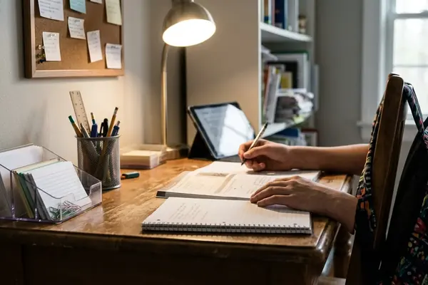 The Busy Parent’s Guide to Setting Up a 10-Minute Homework Station